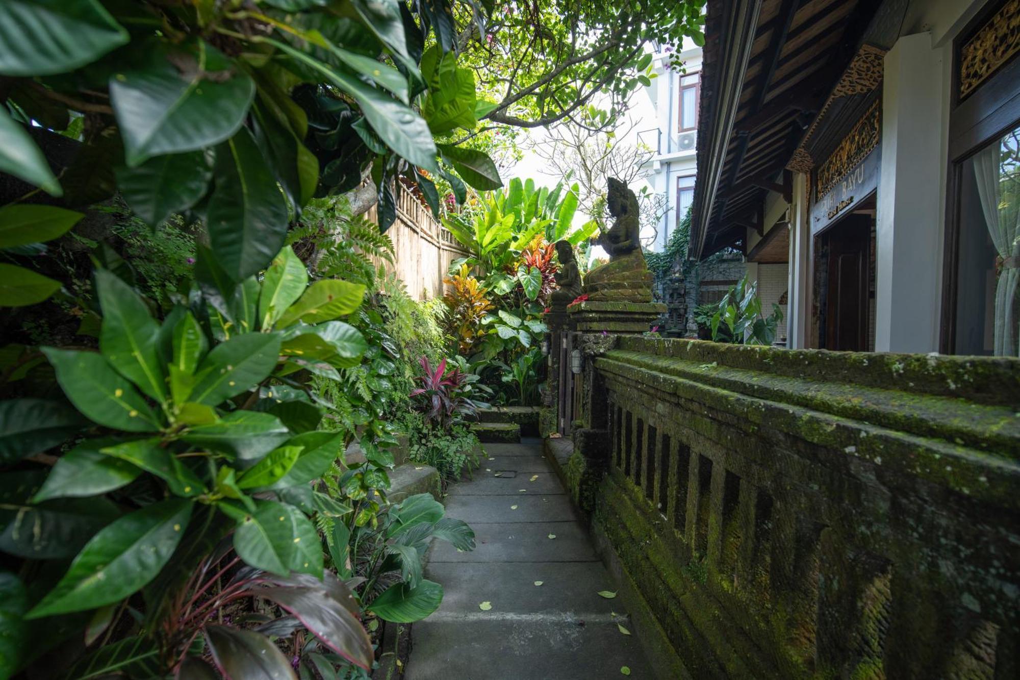 Puri Bayu Hotel Ubud Buitenkant foto