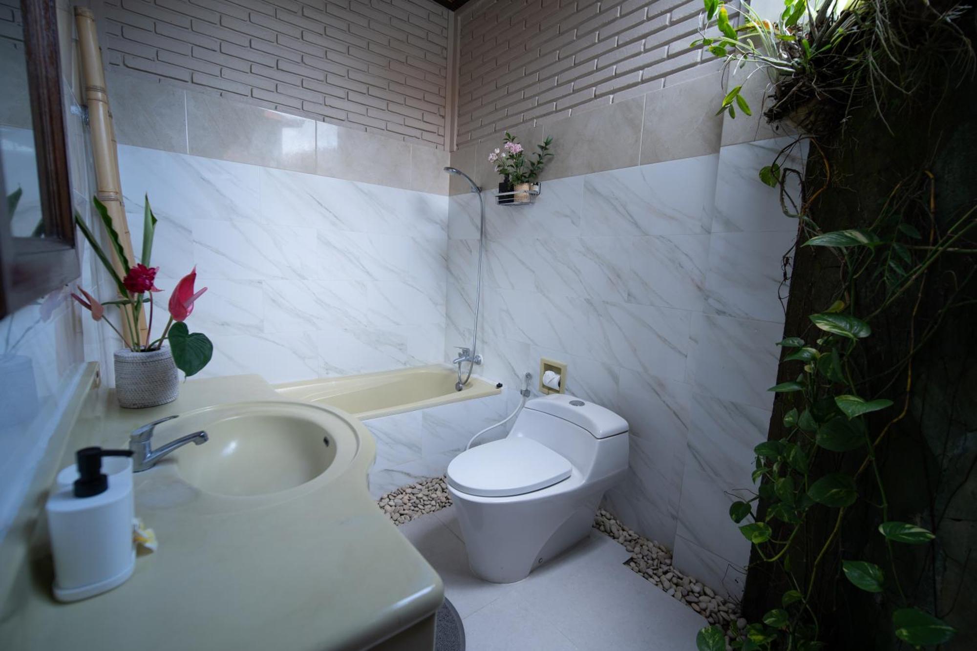 Puri Bayu Hotel Ubud Buitenkant foto