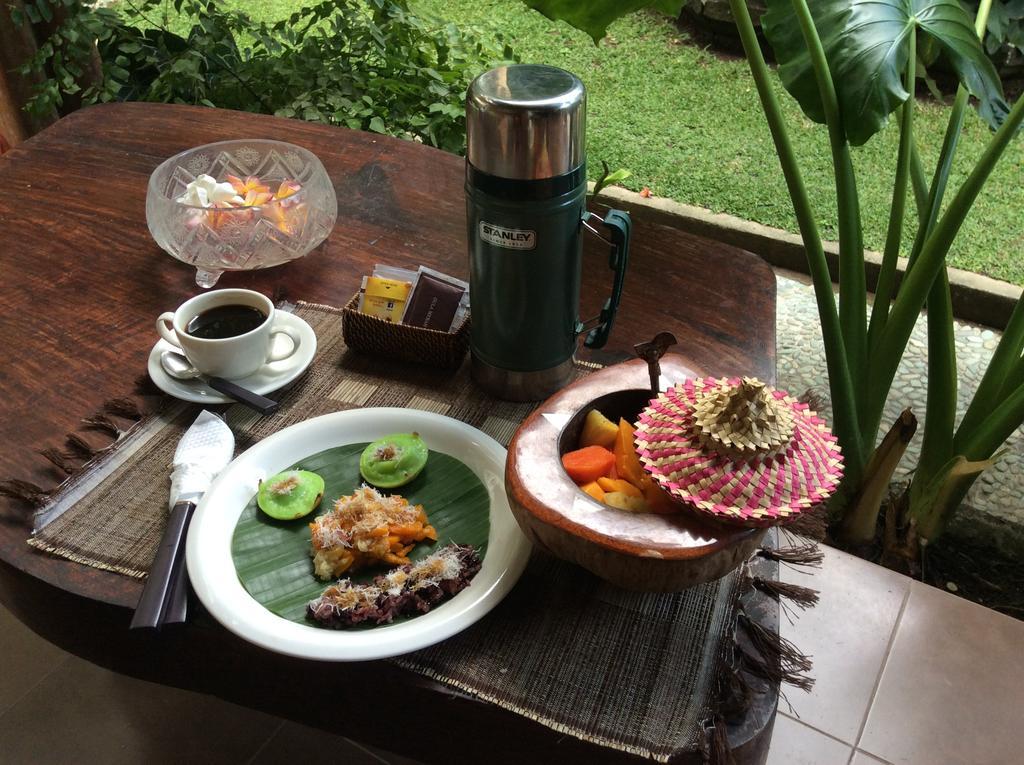 Puri Bayu Hotel Ubud Buitenkant foto